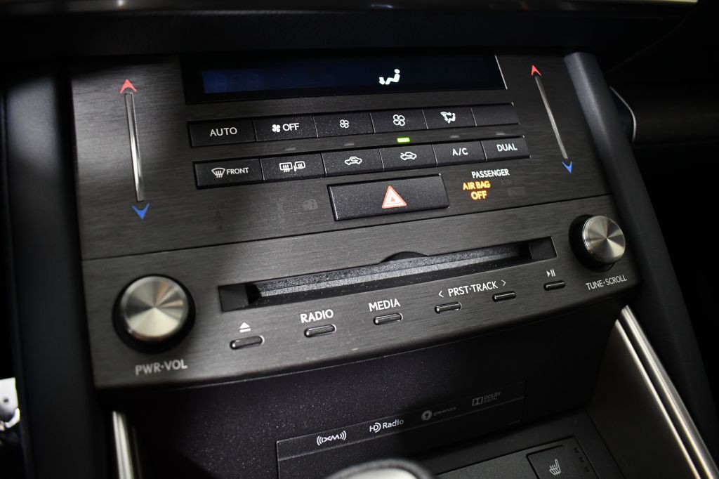 2020 Lexus IS Image 46