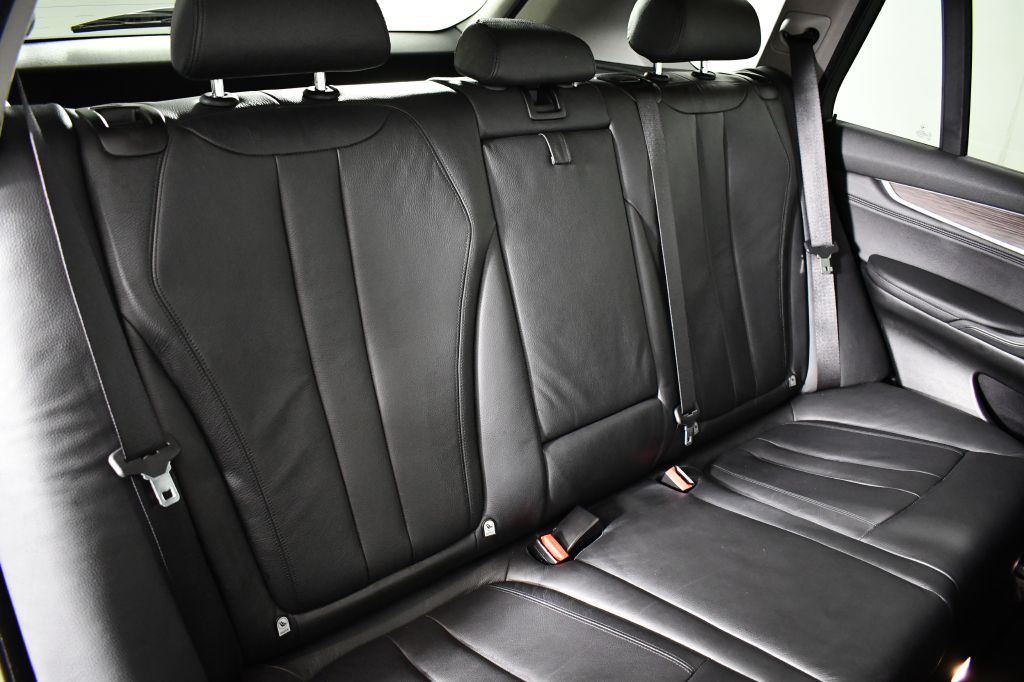 2014 BMW X5 Image 25