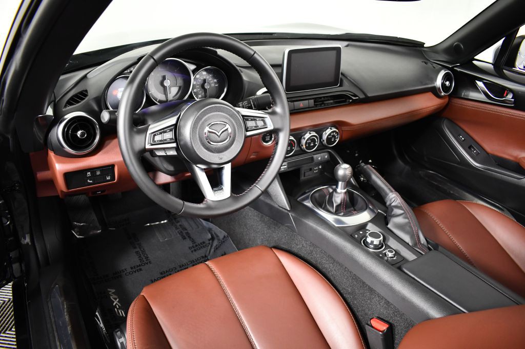 2017 Mazda MX-5 Miata Image 24