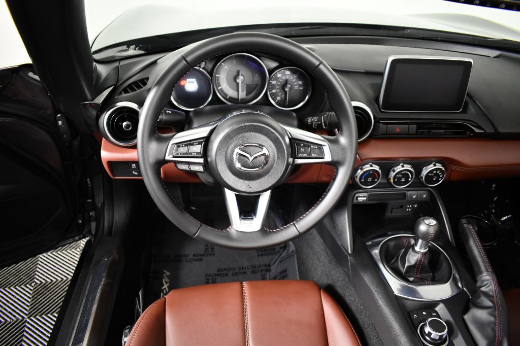 2017 Mazda MX-5 Miata Image 25