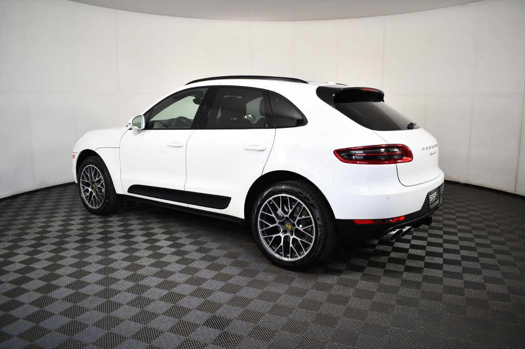 2018 Porsche Macan Image 11