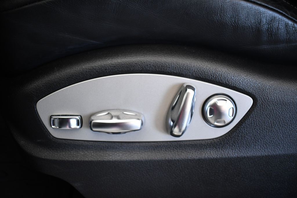 2018 Porsche Macan Image 29