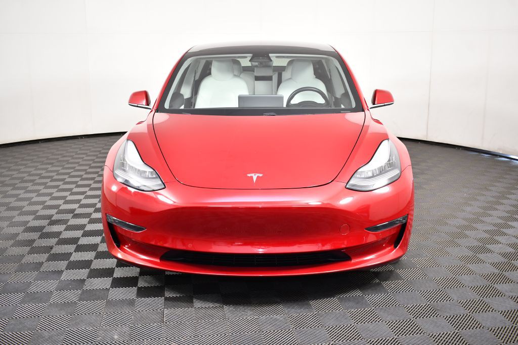 2018 Tesla Model 3 Image 2