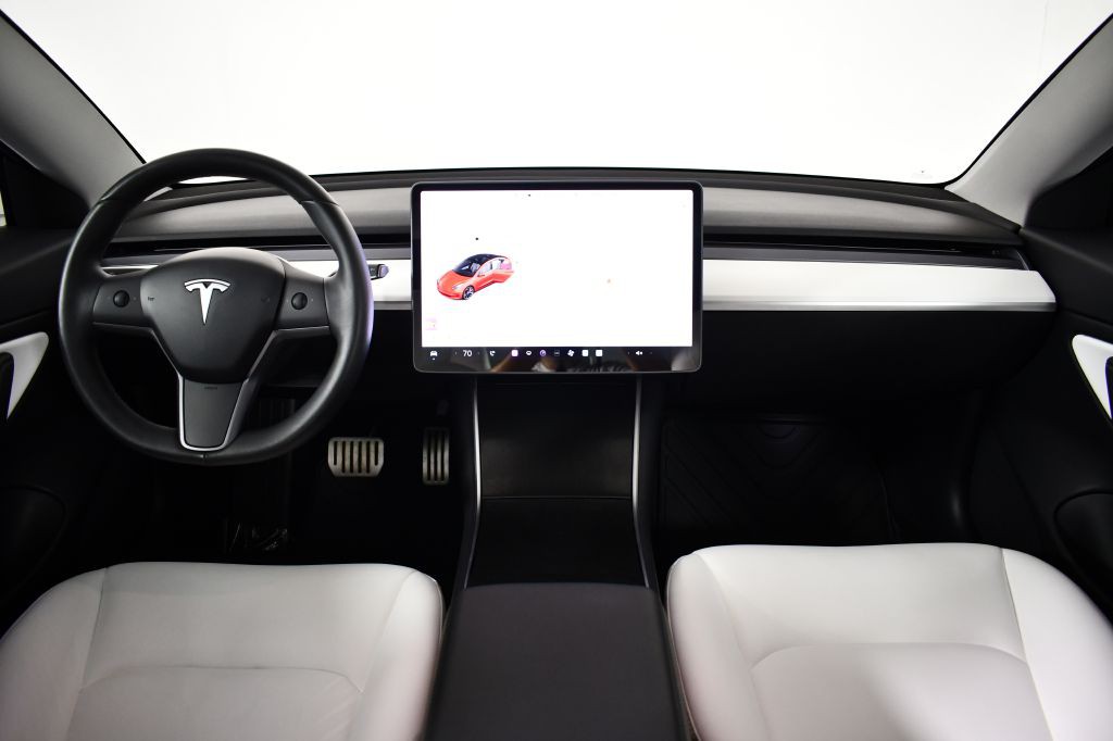 2018 Tesla Model 3 Image 16