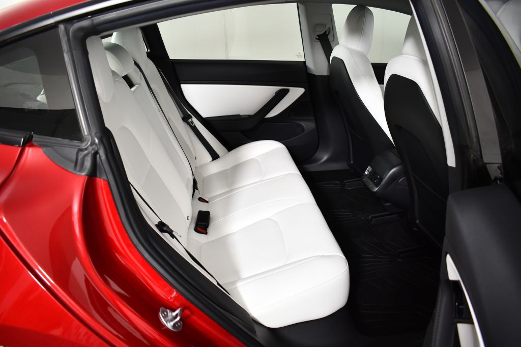 2018 Tesla Model 3 Image 23