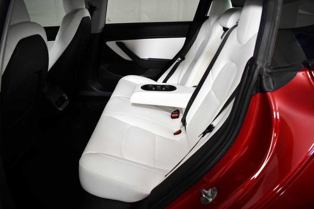 2018 Tesla Model 3 Image 25