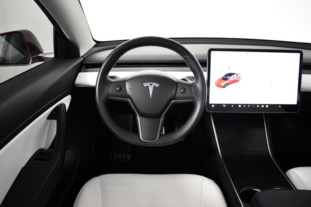 2018 Tesla Model 3 Image 31