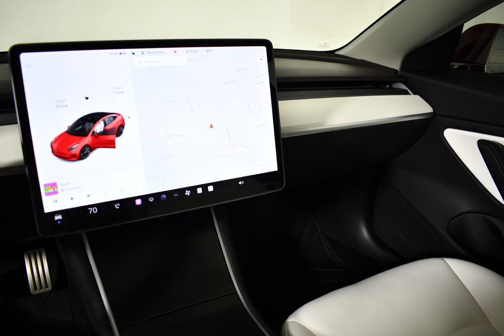 2018 Tesla Model 3 Image 35
