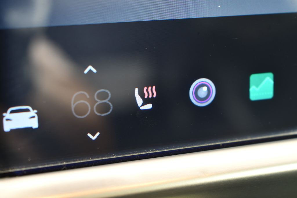 2015 Tesla Model S Image 32