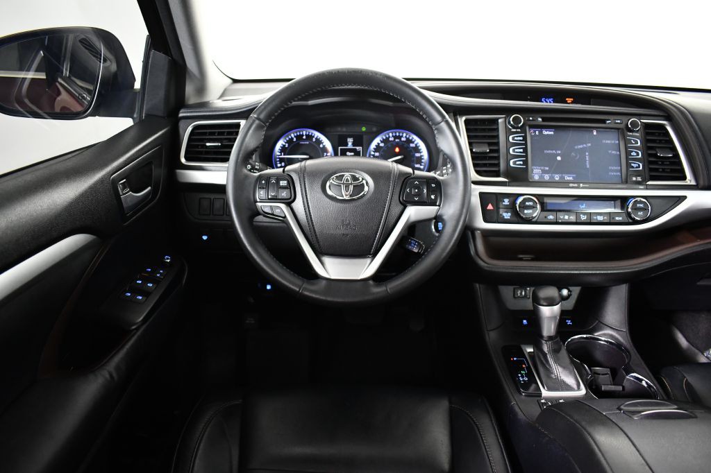 2014 Toyota Highlander Image 17