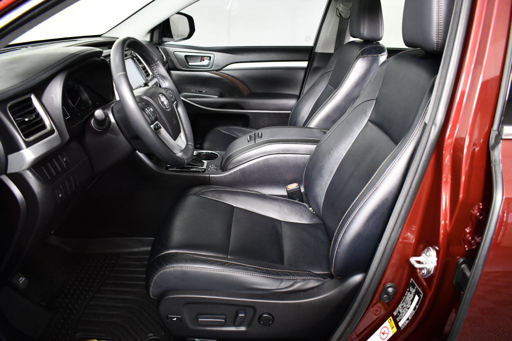 2014 Toyota Highlander Image 18