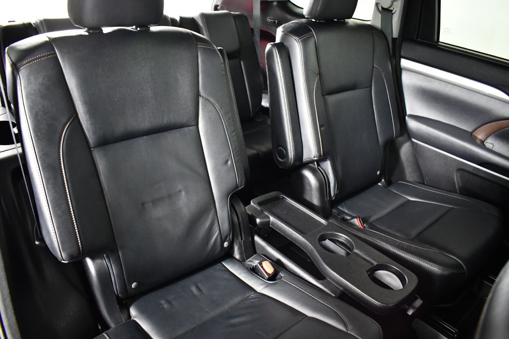 2014 Toyota Highlander Image 23