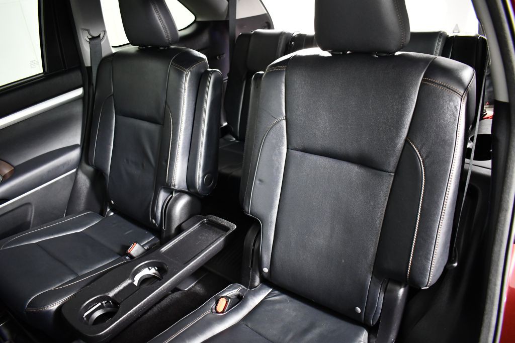 2014 Toyota Highlander Image 25