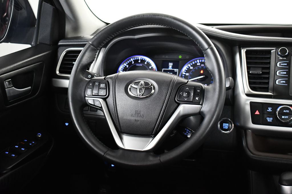 2014 Toyota Highlander Image 32