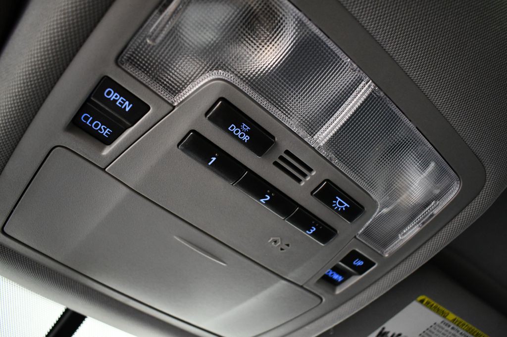 2014 Toyota Highlander Image 44