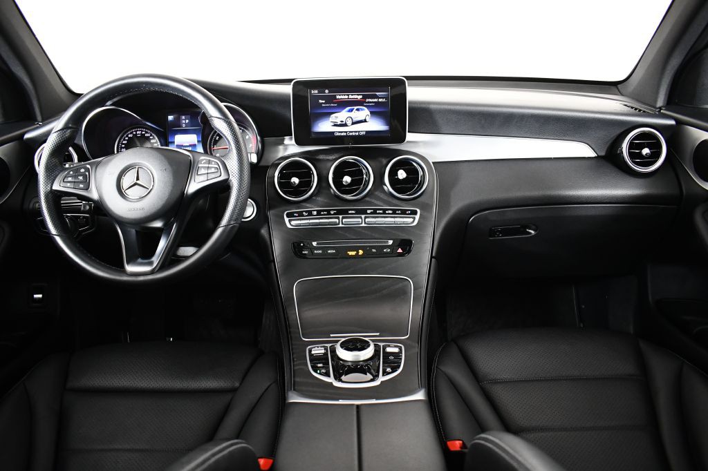 2019 Mercedes-Benz GLC-Class Image 16