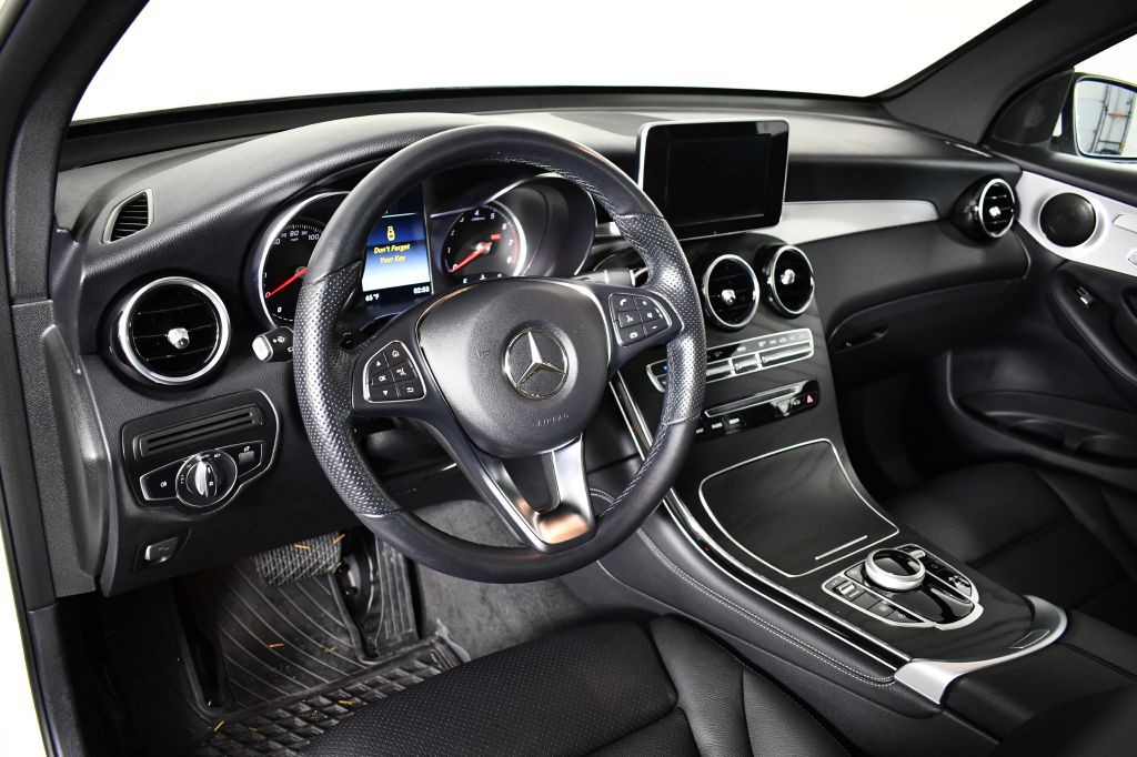 2019 Mercedes-Benz GLC-Class Image 18