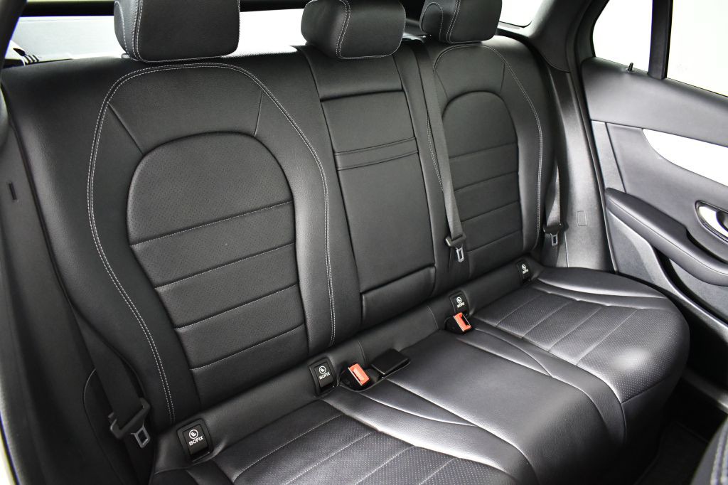 2019 Mercedes-Benz GLC-Class Image 24