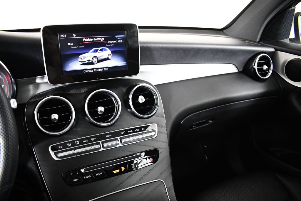 2019 Mercedes-Benz GLC-Class Image 31