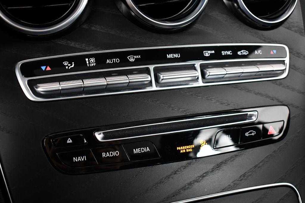 2019 Mercedes-Benz GLC-Class Image 34