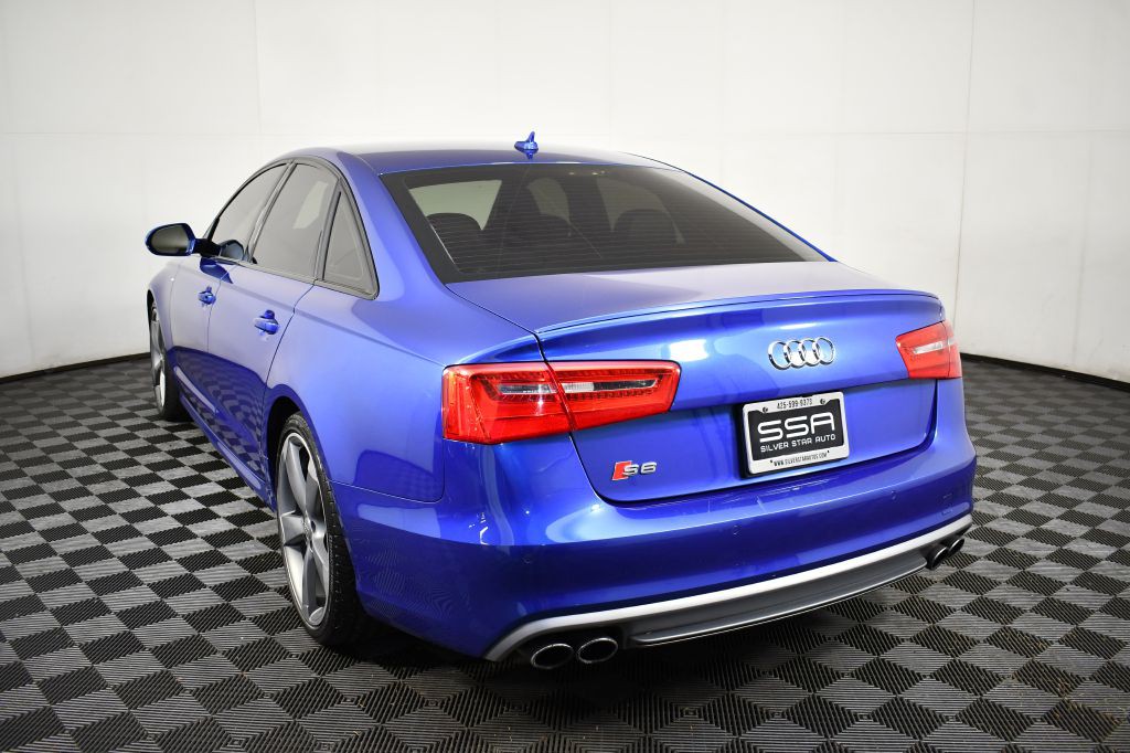2015 Audi S6 Image 9