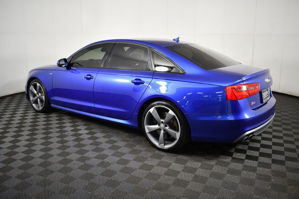 2015 Audi S6 Image 10