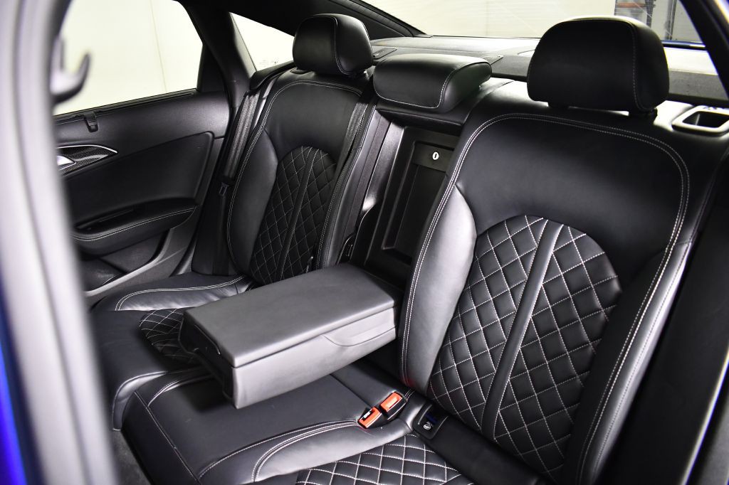 2015 Audi S6 Image 25