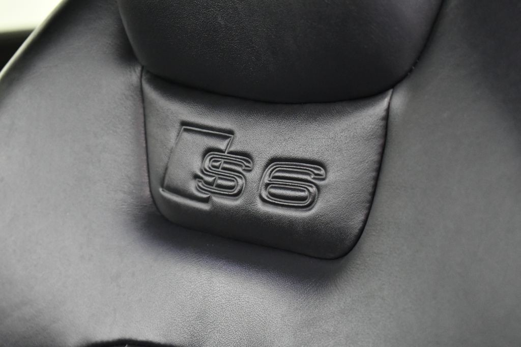 2015 Audi S6 Image 28