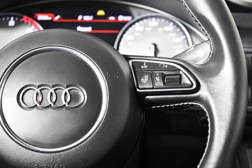 2015 Audi S6 Image 32
