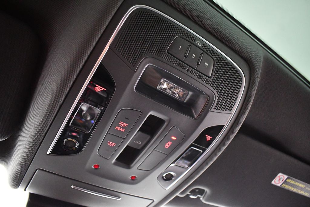 2015 Audi S6 Image 44