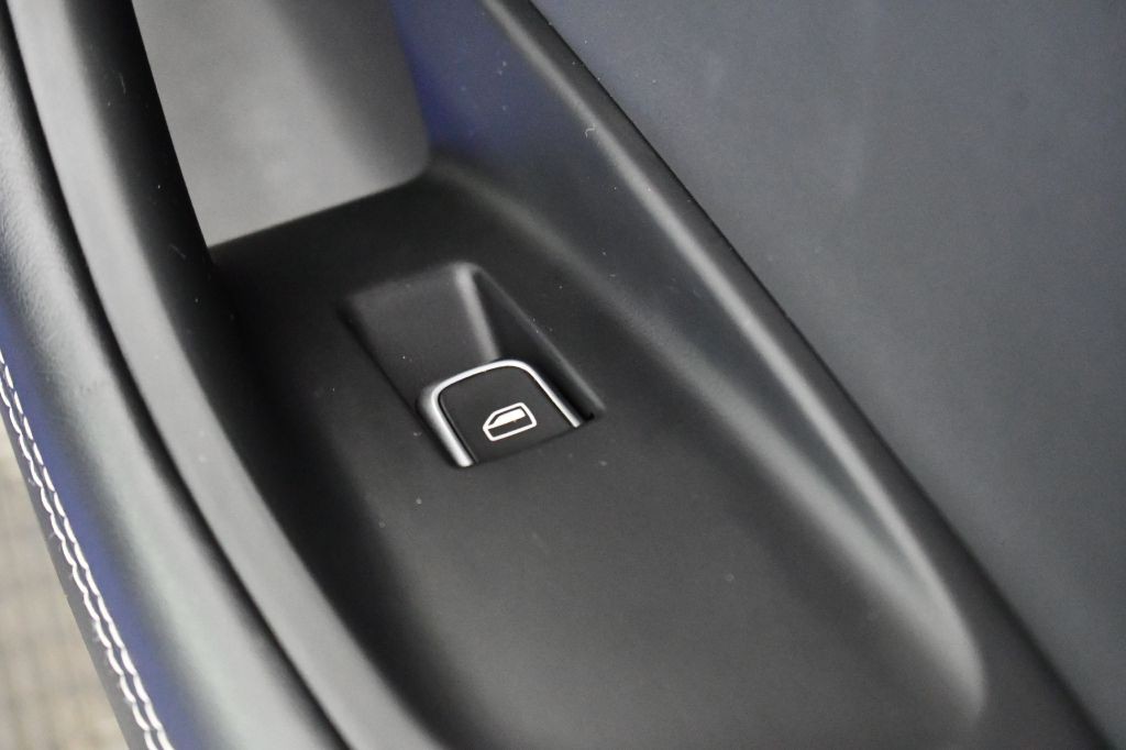 2015 Audi S6 Image 52