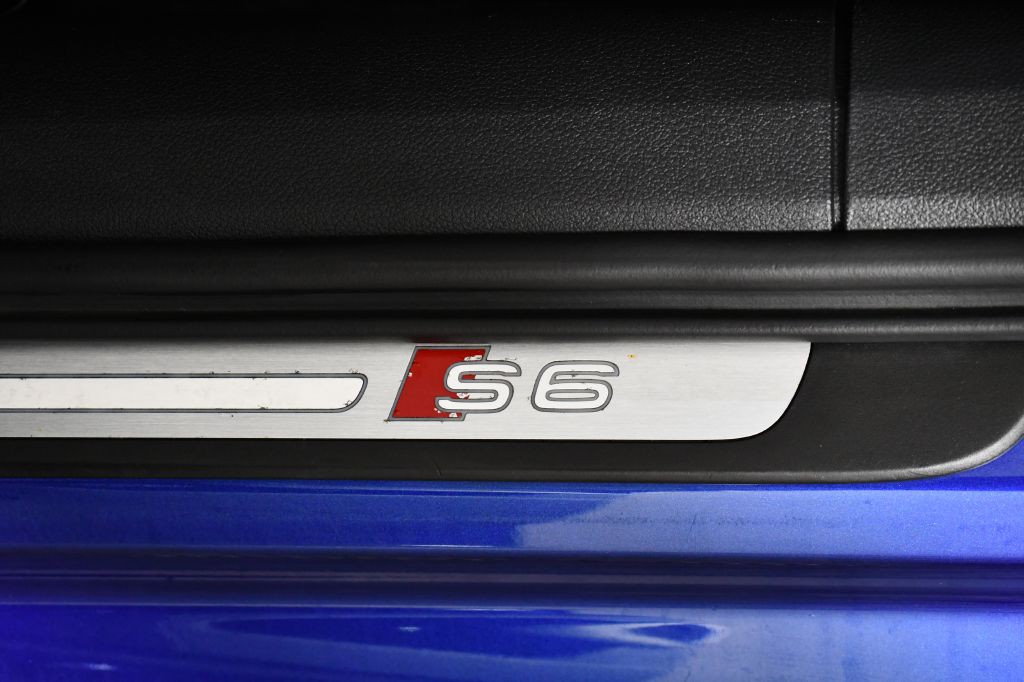 2015 Audi S6 Image 56
