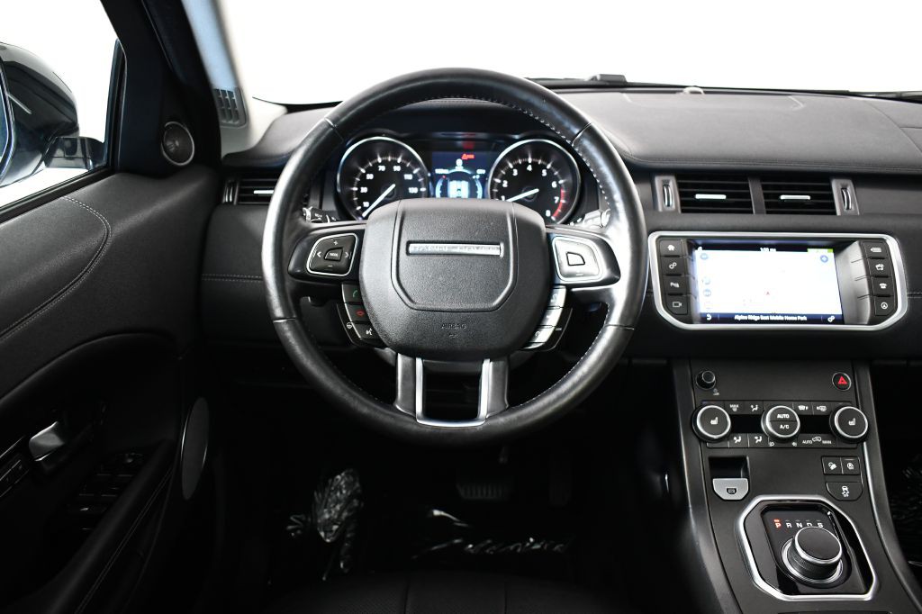 2019 Land Rover Range Rover Evoque Image 17