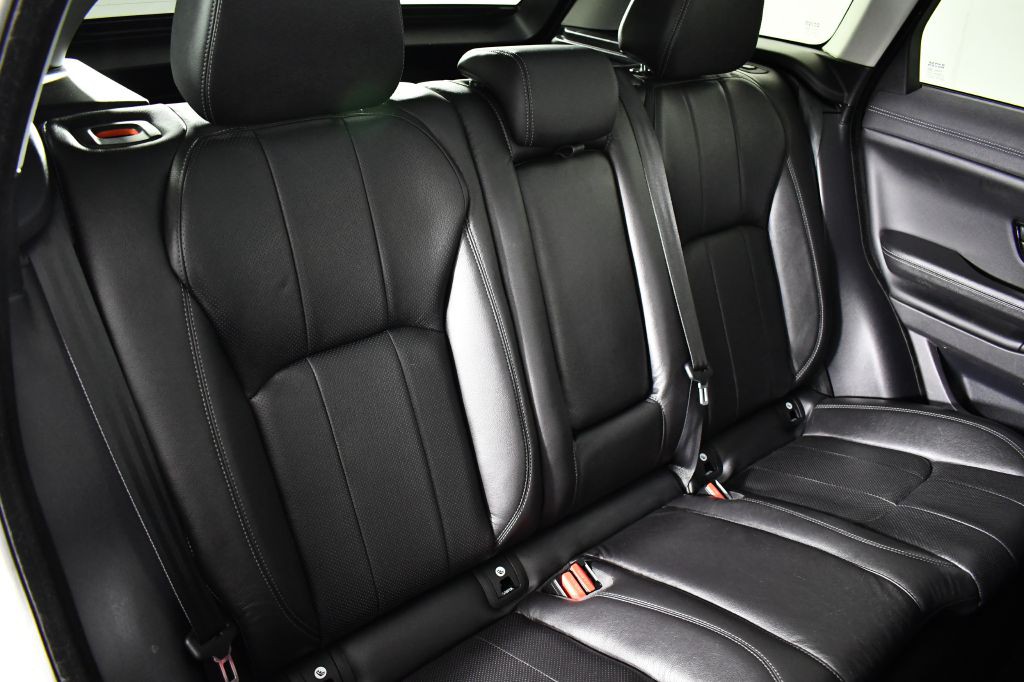 2019 Land Rover Range Rover Evoque Image 24