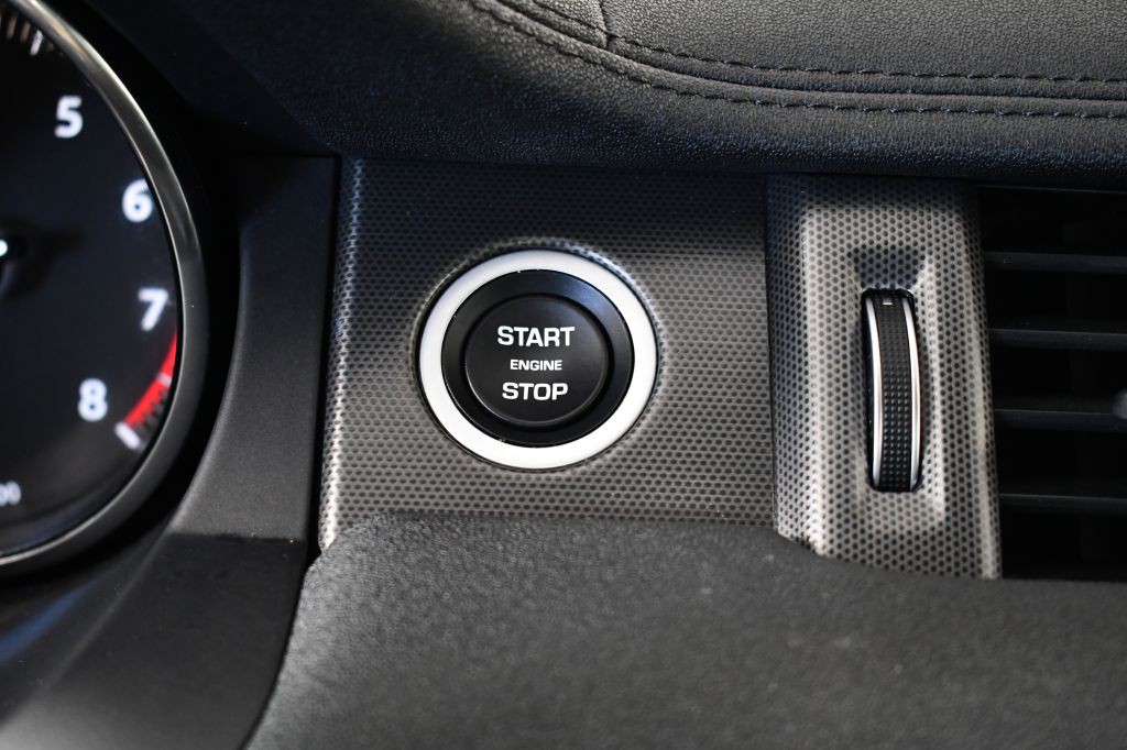 2019 Land Rover Range Rover Evoque Image 38