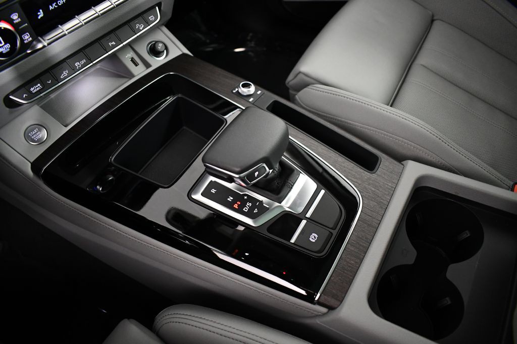 2024 Audi Q5 Image 37