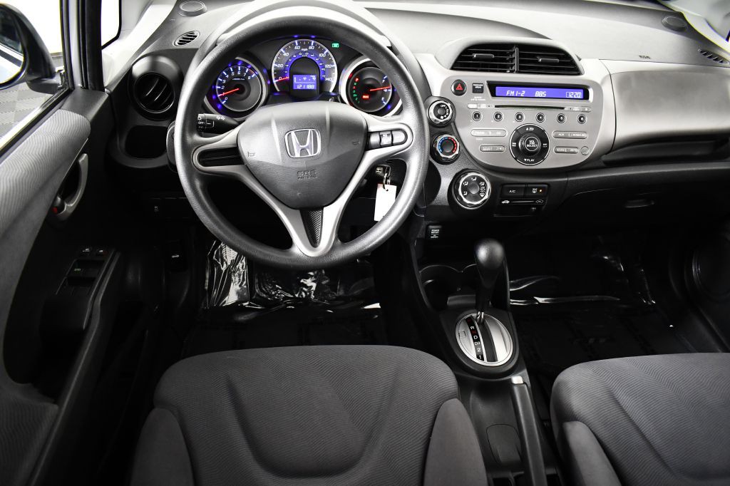 2011 Honda Fit Image 17