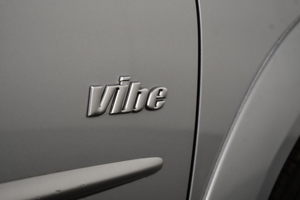2005 Pontiac Vibe Image 16