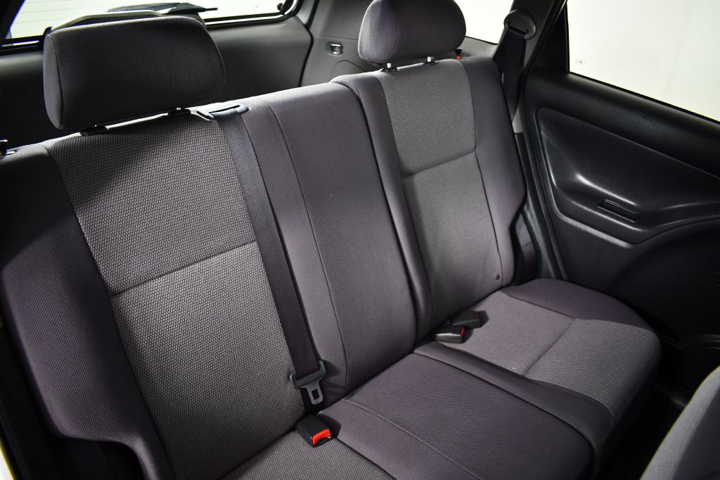 2005 Pontiac Vibe Image 26