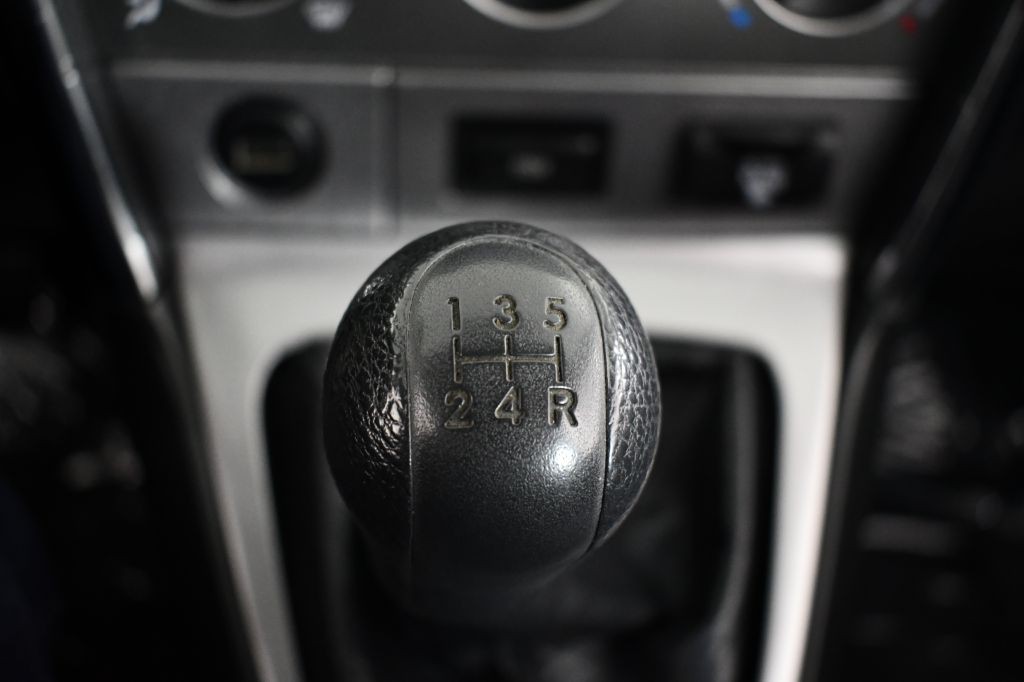 2005 Pontiac Vibe Image 34