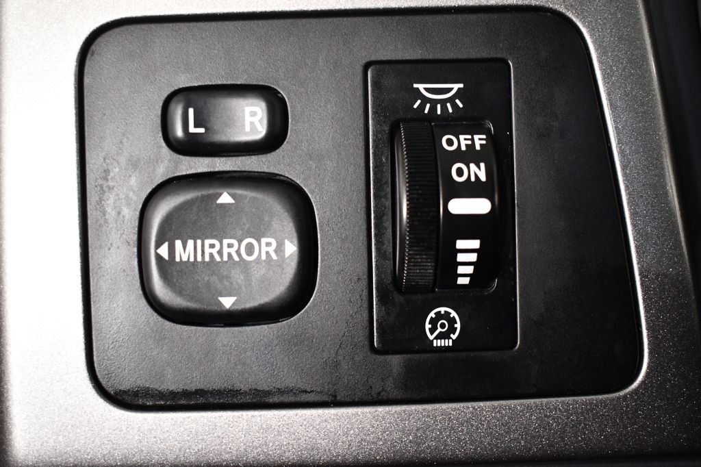 2005 Pontiac Vibe Image 36