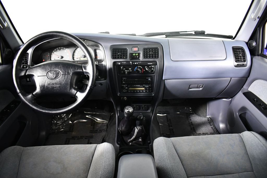 1999 Toyota 4Runner Image 18