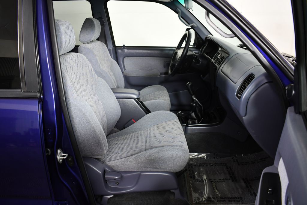1999 Toyota 4Runner Image 24