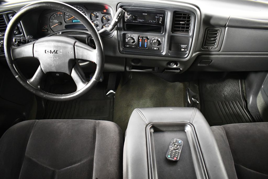 2005 GMC Sierra Image 14