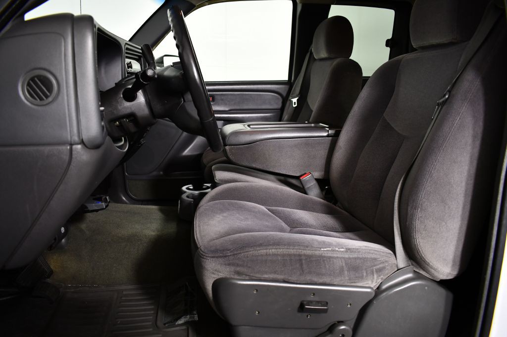 2005 GMC Sierra Image 21