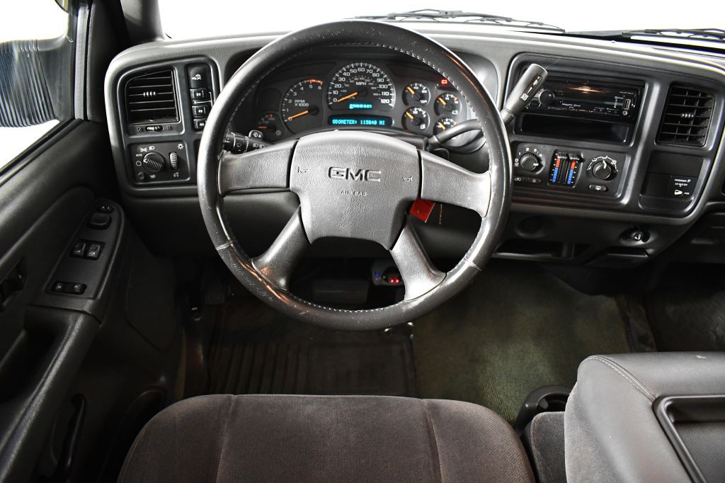 2005 GMC Sierra Image 23