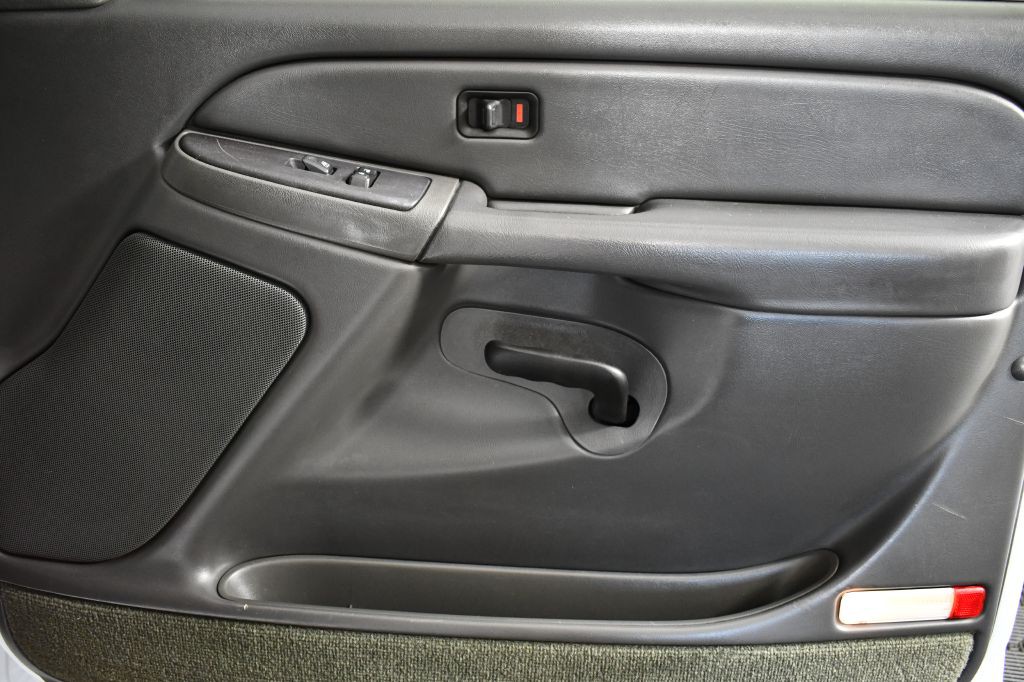 2005 GMC Sierra Image 29