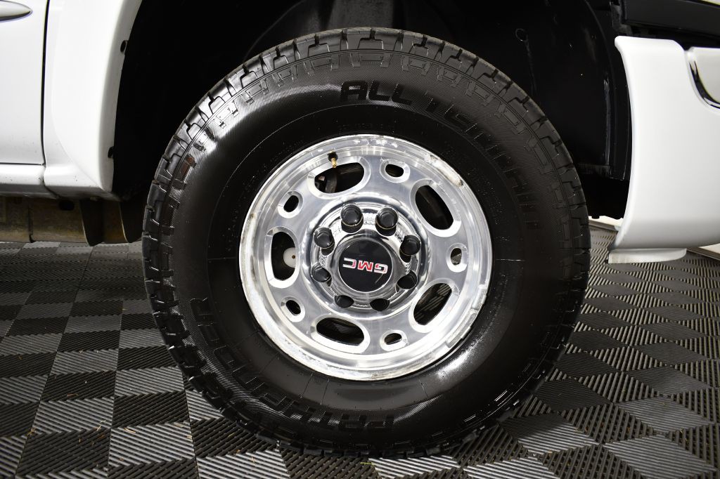 2005 GMC Sierra Image 31