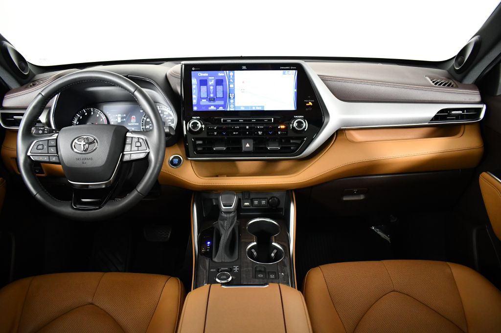 2020 Toyota Highlander Image 14