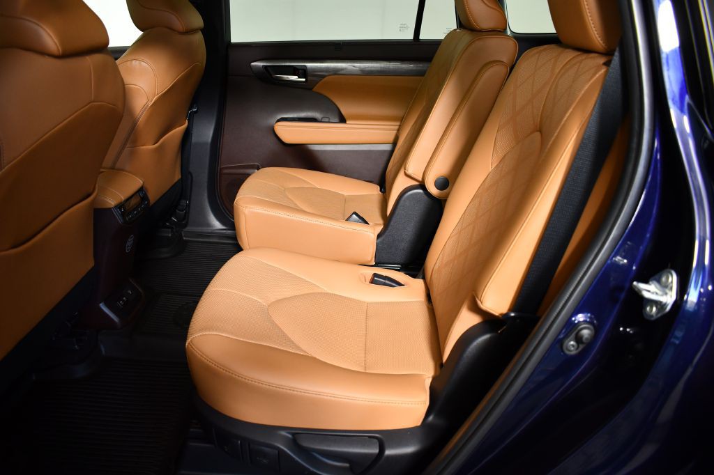 2020 Toyota Highlander Image 23